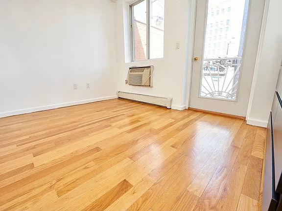 2nd image of 18 Eldridge St #B5