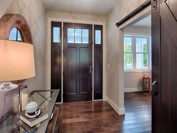 4th image of 350 Orchid Ln N