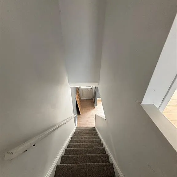 834 Exmouth St #22 — Photo 14