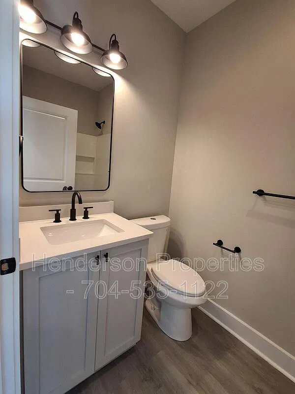 2 bed, 2.0 bath, 1052 sqft, $1,750 — Photo 4