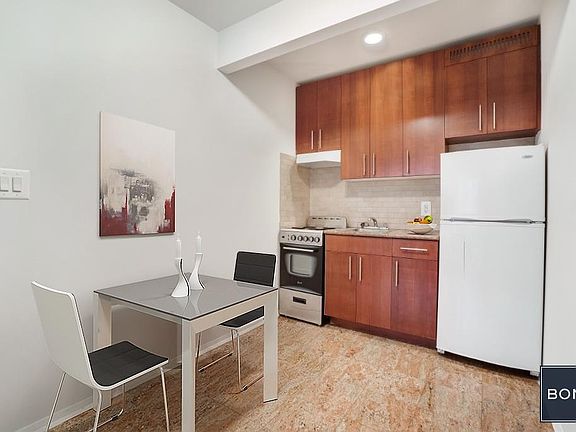 4th image of 207 E 27th St APT 5K