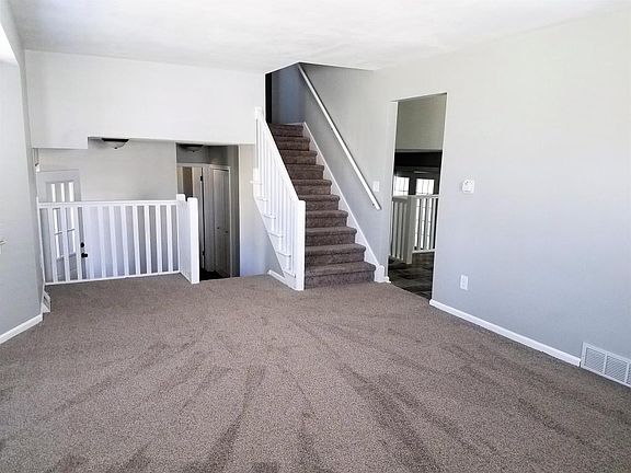 3rd image of 5947 Pinetree Ave SE