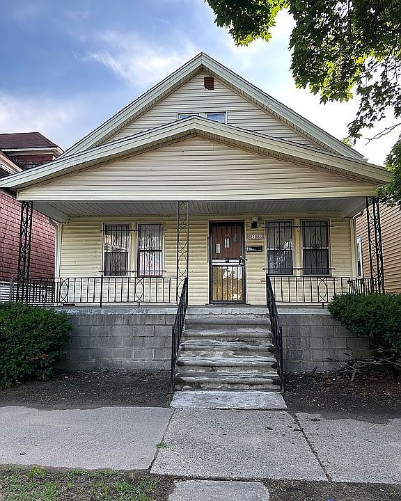 1st image of 3879 Rohns St