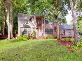 100 Carnoustie Ct, Yorktown, VA 23693