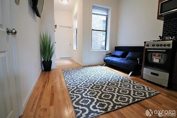 Rented by Oxford Property Group | media 21