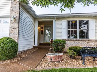 159 Silo View Dr, Wentzville, MO 63385