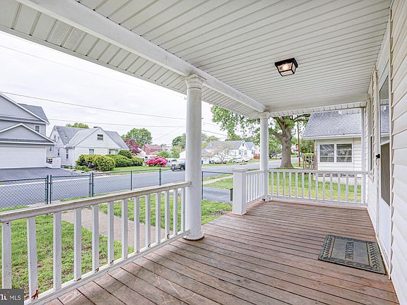 3rd image of 103 Lindberg Ave