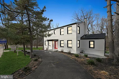 9200 Cedar Ln Photo 1