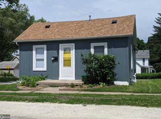 700 S 13th St, Burlington, IA 52601