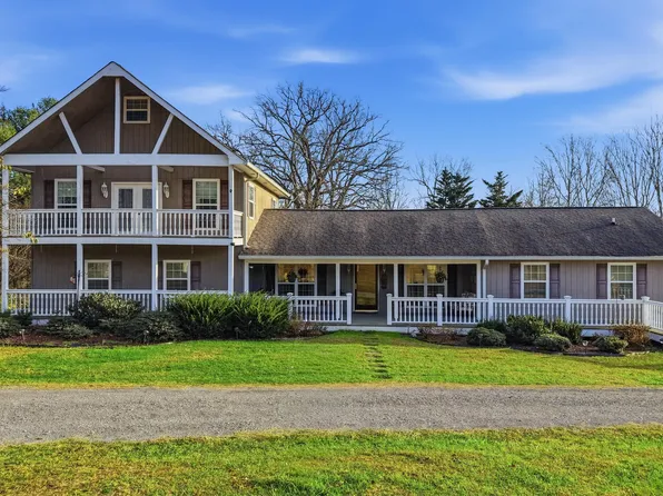 7 Kathy Ln, Lookout Mountain, GA 30750