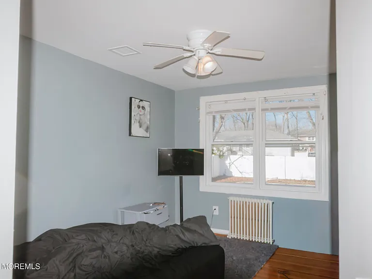 295 Roosevelt Ave — Photo 20