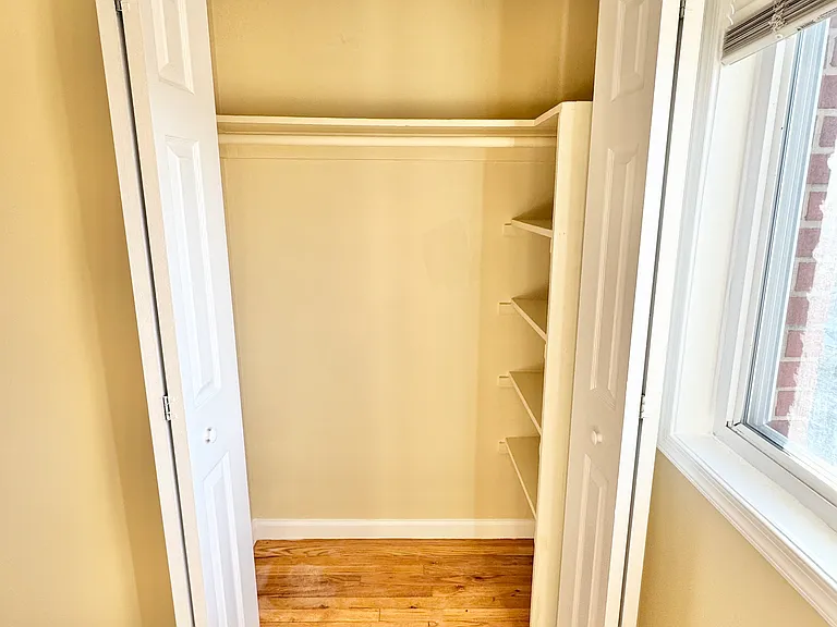 5210 E St SE #5 — Photo 16