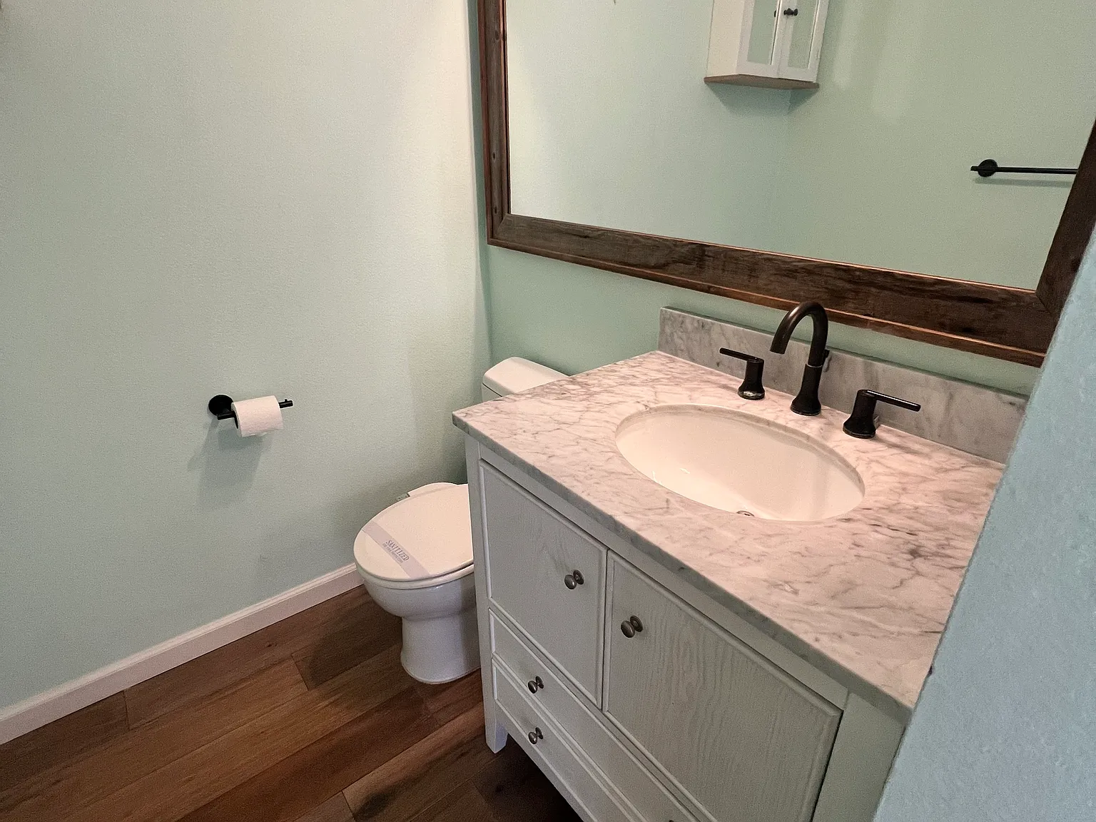 2 bed, 1401 sqft, $4,200 — Photo 3