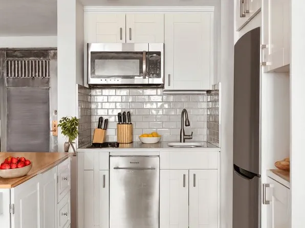 5 Tudor City Place image 2 of 5