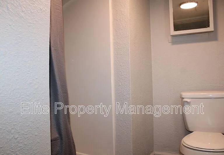 315 E City Center Dr — Photo 14