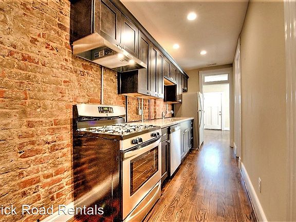 4th image of 2621 W Cary St