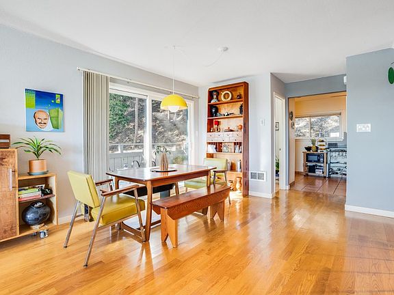 4th image of 319 Innisfree Cir #10