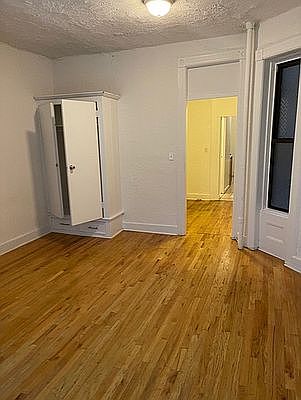 4th image of 307 E 78th St #3H