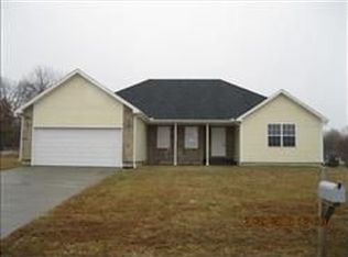 105 Harlequin Dr, Adrian, MO 64720