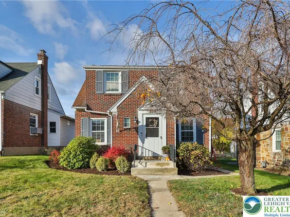 530 Lechauwecki Ave, Bethlehem, PA 18015