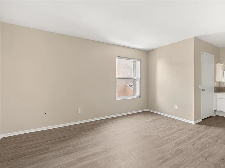 Ironwood Apartments — Photo 28