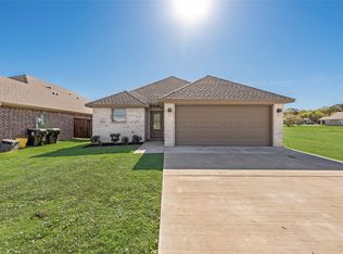 625 Copenhavr St, Pilot Point, TX 76258