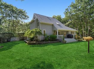 10 Larboard Dr, Southampton, NY 11968