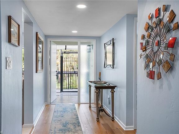 4th image of 1814 Kings Lake BLVD #203