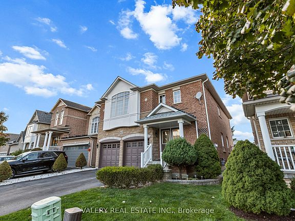 3rd image of 62 Penbridge Cir