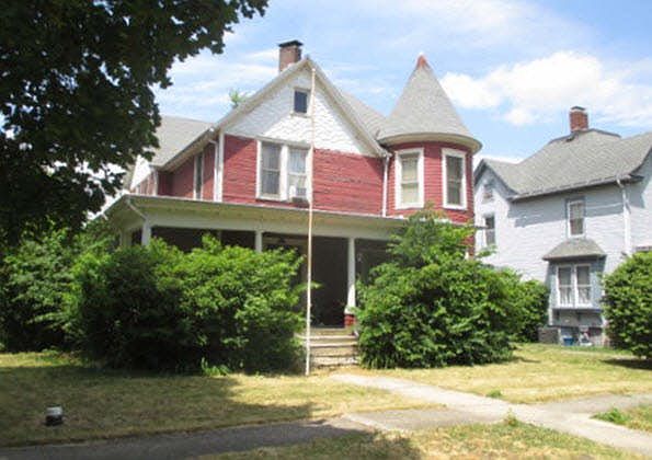 1st image of 619 E Washington St