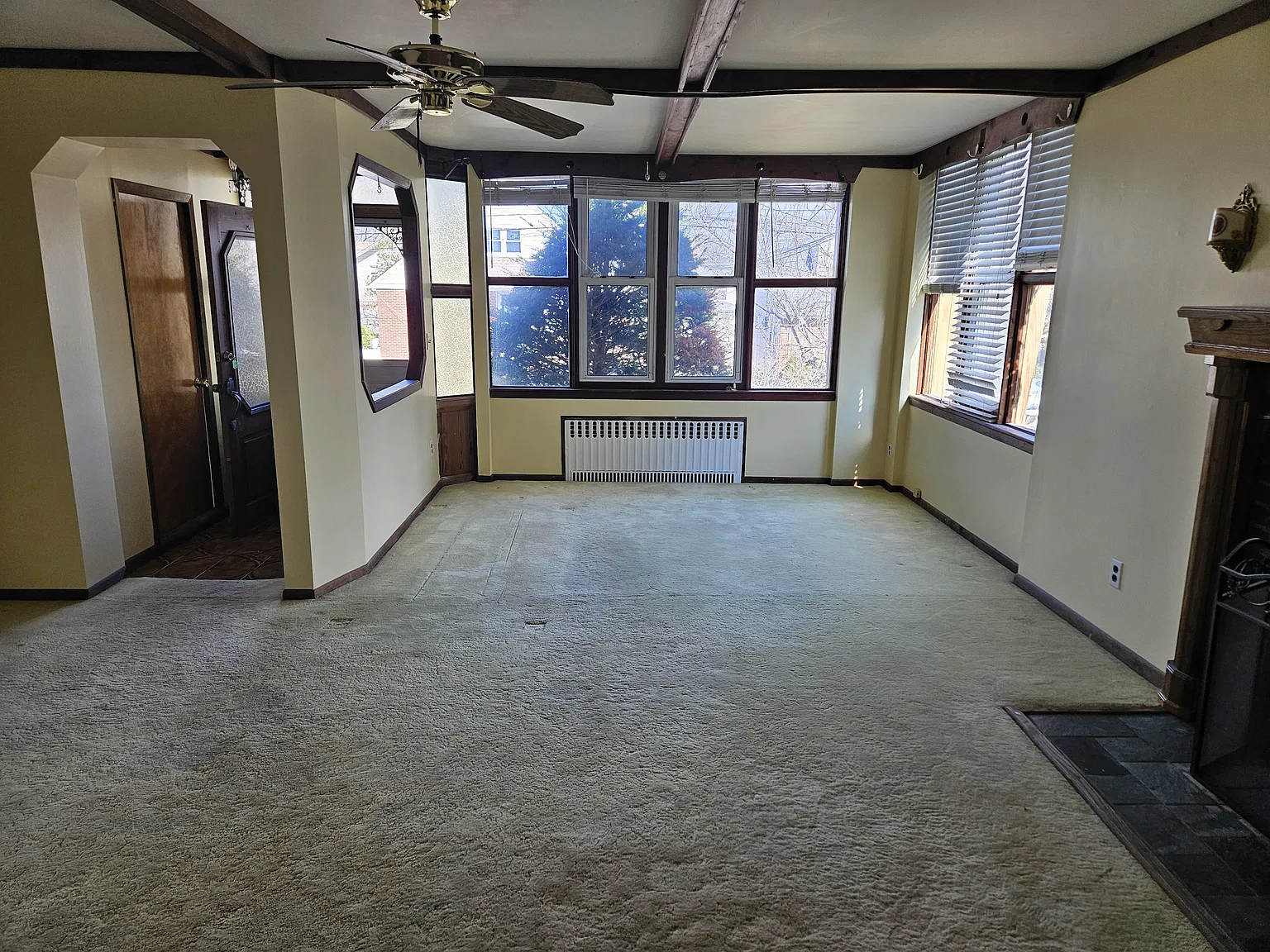 3 bed, 1100 sqft, $3,200 — Photo 4