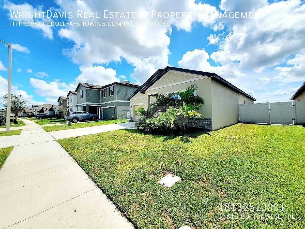 Beautiful 3BR/2BA Pond-View Home with Community Pool in Zephyrhills — Photo 3