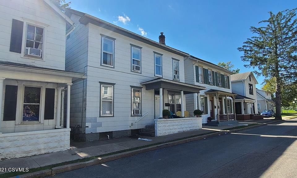 2nd image of 619 Saint Catherine St