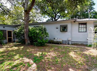3052 Safronia Shores Rd, Navarre, FL 32566