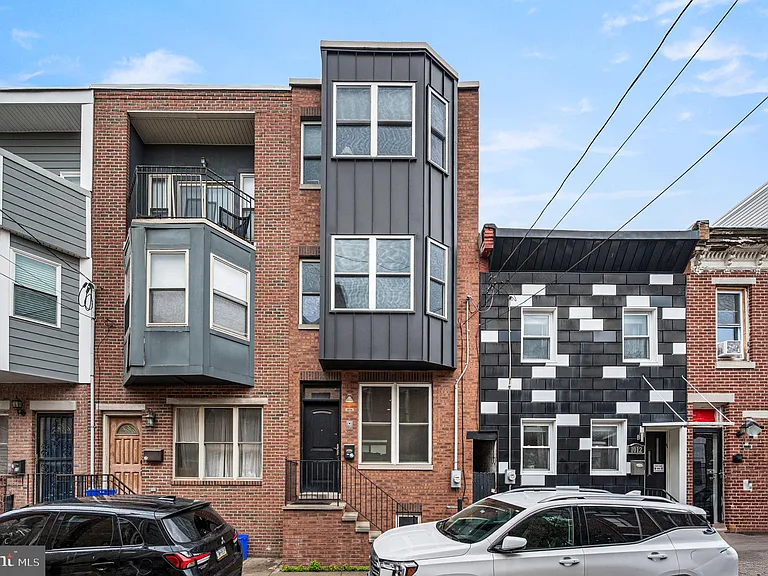 1014 S Bouvier St — Photo 2
