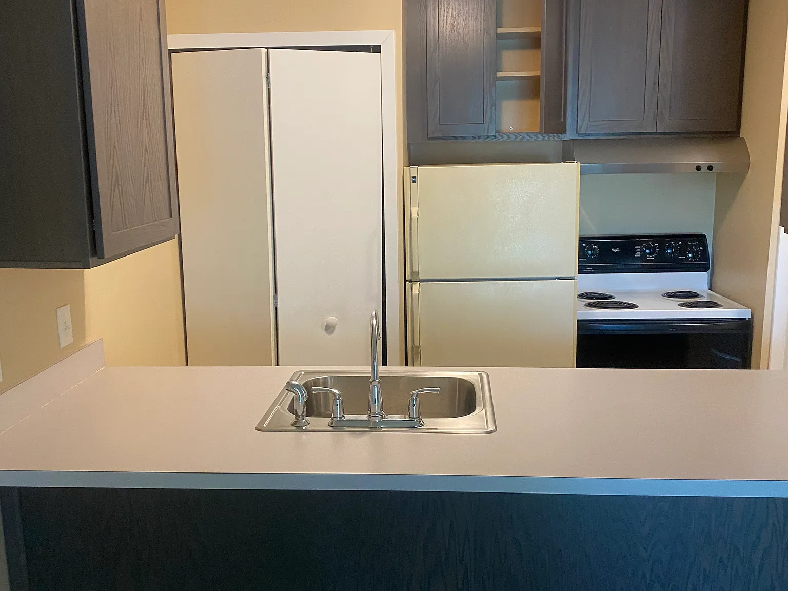 1 bed, 544 sqft, $975 — Photo 2