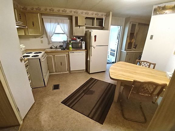 4th image of 1149 Laurel Oak Dr
