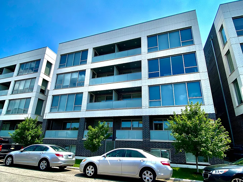 2353 N Seeley Ave #2B