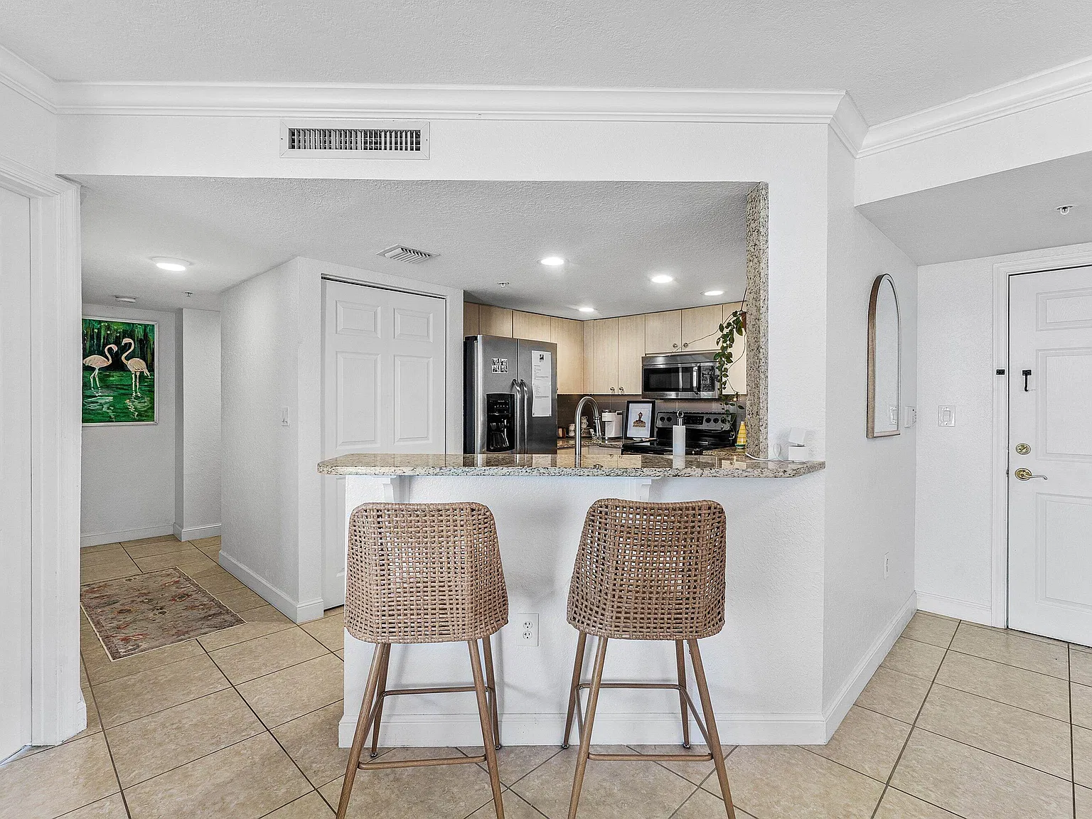 2 bed, 1.0 bath, 995 sqft, $3,000 — Photo 3