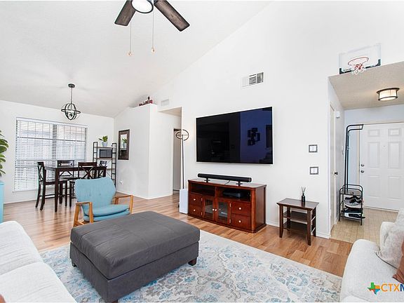 4th image of 1705 Wickfield Way