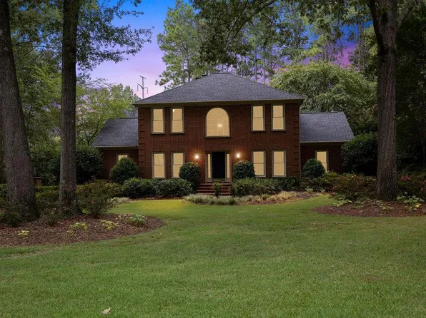 107 Saint Andrews Ln, Greenwood, SC 29646