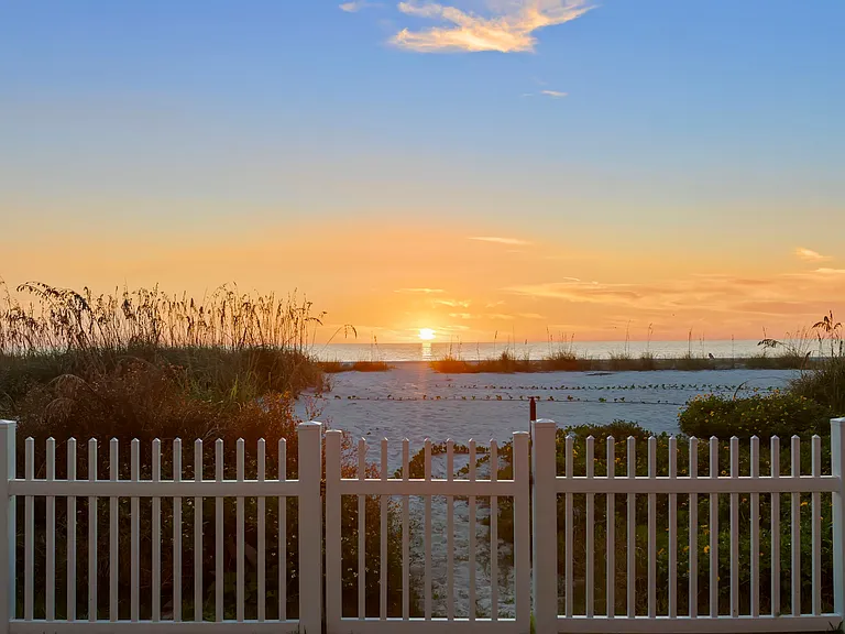 10042 Gulf Blvd — Photo 68