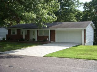 5467 Valleyside Ln, Saint Louis, MO