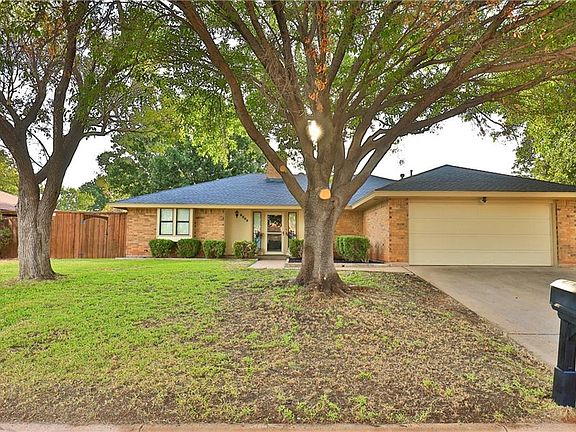 3rd image of 5209 Meadowick Ln