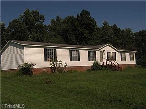 2nd image of 2649 Wildwood Rd