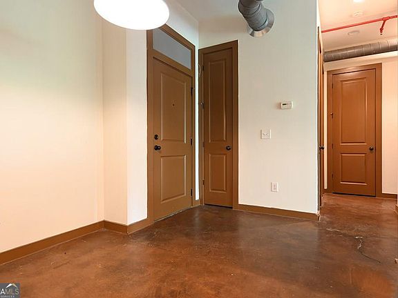 5th image of 250 Martha Dr #106