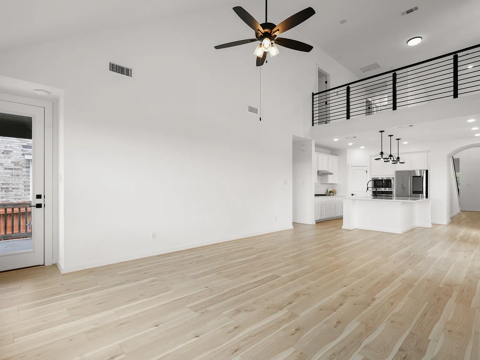 4 bed, 3.0 bath, 2106 sqft, $2,795 — Photo 3