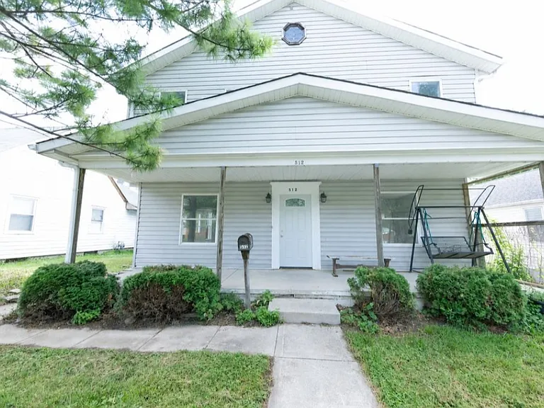 512 N Warren Ave — Photo 1