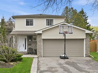 712 Auburn Cres, Burlington, ON L7L 5B2