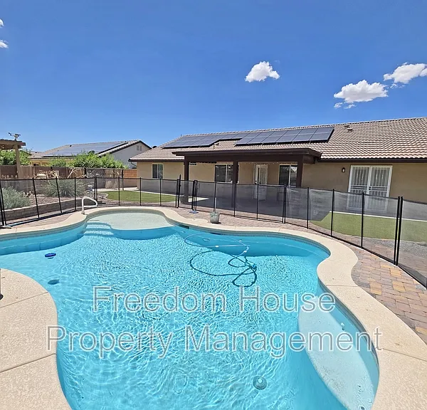 111 Mondale Ct — Photo 60